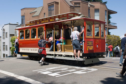 Customers board car 25 at the intersection of Hyde and Lombard